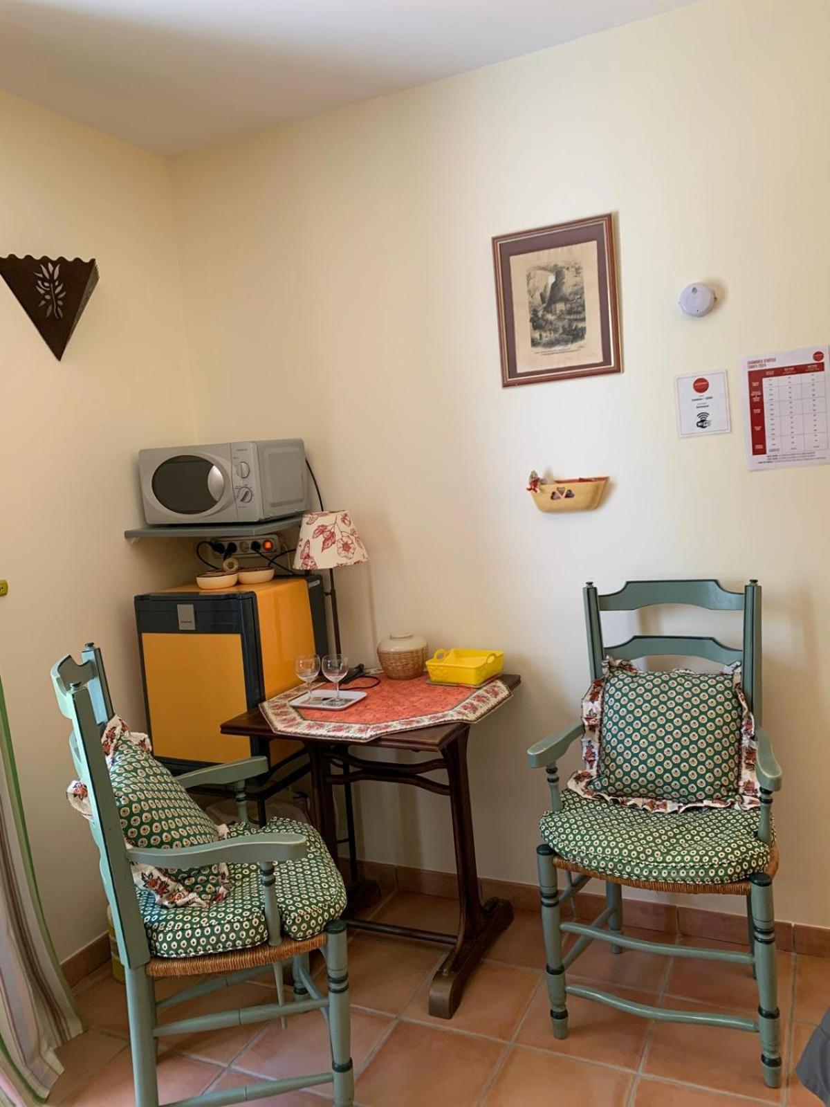 Chambres D'Hotes "La Nesque" Венаск Екстериор снимка