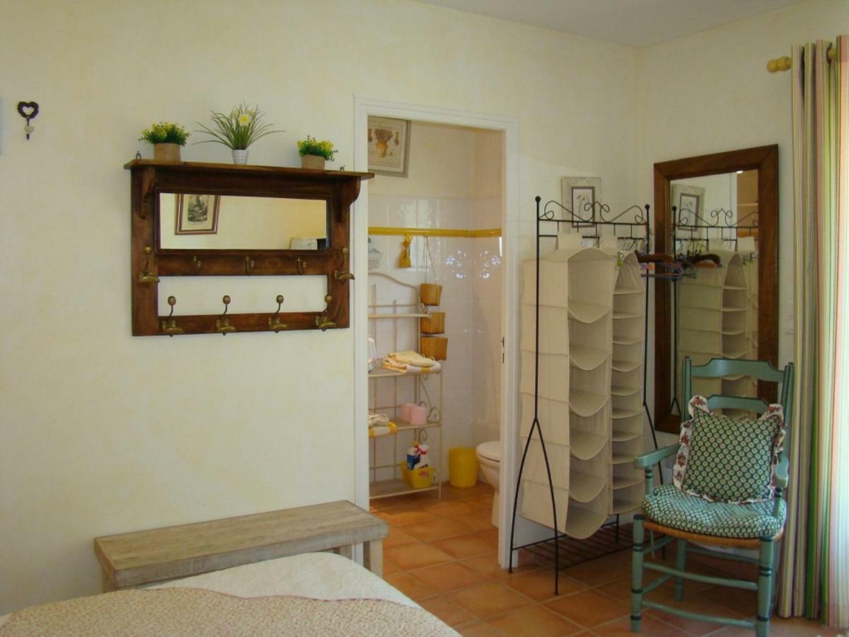 Chambres D'Hotes "La Nesque" Венаск Екстериор снимка
